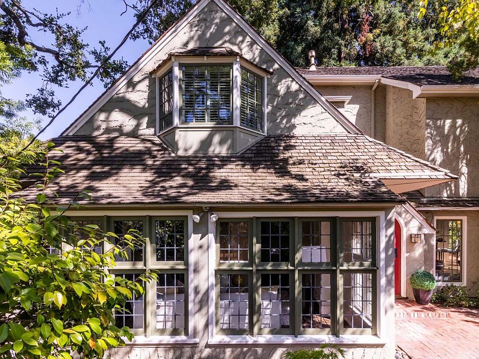 1st image of 410 Churchill Ave