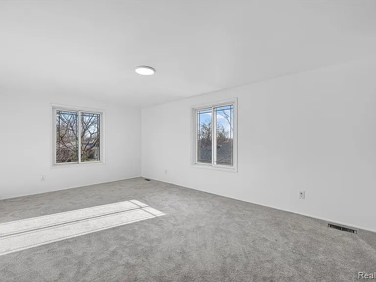 11616 Lynch Ct — Photo 15