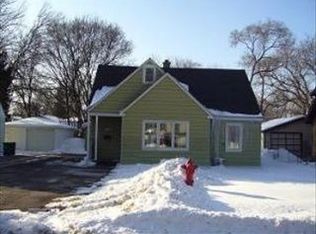 1326 Pine Grove Ave, Round Lake Beach, IL 60073