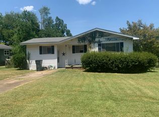 330 Beverly Cir, Crystal Springs, MS 39059