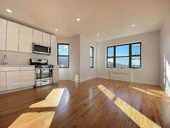 3rd image of 160 Beach 117 St #3M