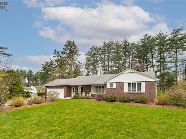 45 Brooklawn Rd, Wilbraham, MA 01095
