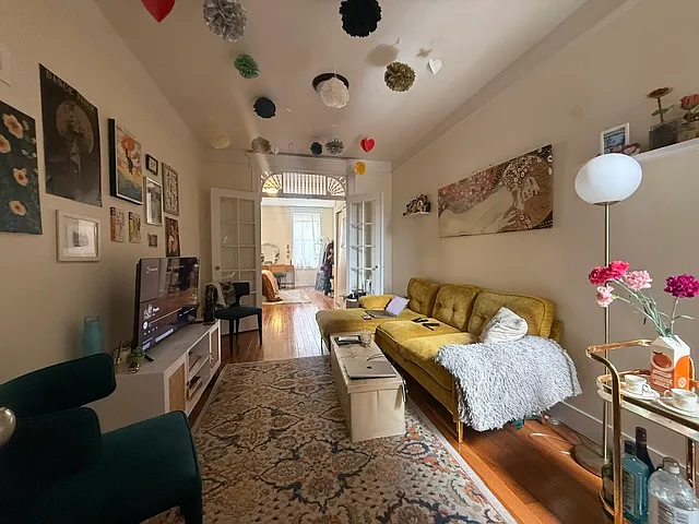 25-43 38th St #3L — Photo 4