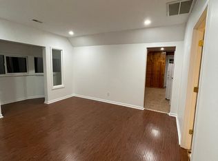 1010 Fulton St W APT 2, Grand Rapids, MI 49504