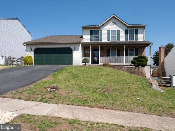 216 Crystal Cir, Birdsboro, PA 19508