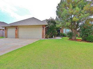 621 N White Tail Way, Mustang, OK 73064