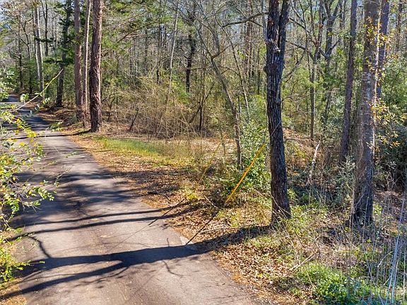 5th image of 283 Carr Rd