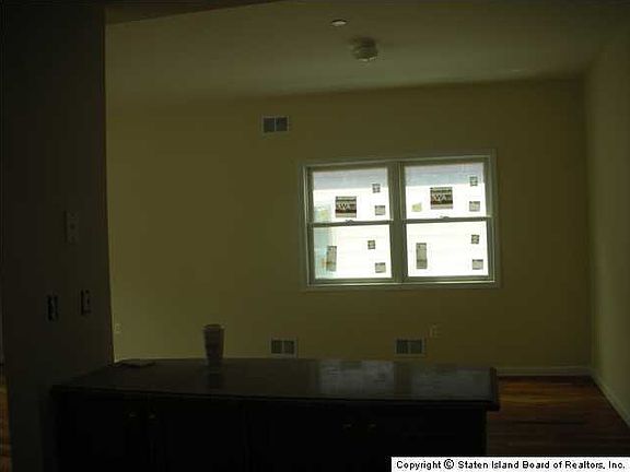 3rd image of 257 Seaview Ave