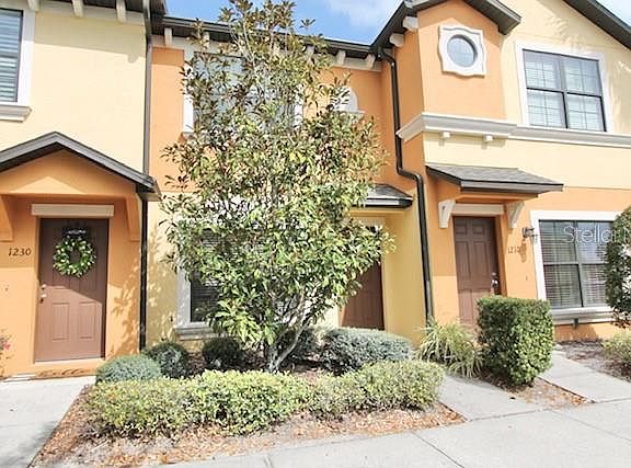 2nd image of 1220 Windsor Lake Cir