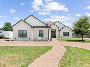 205 Fox Run Ln, Waco, TX 76706