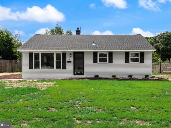 6 Holly Dr, West Berlin, NJ 08091