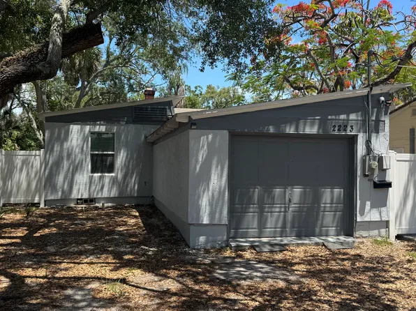 2223 W Harbor Dr S, Saint Petersburg, FL 33705