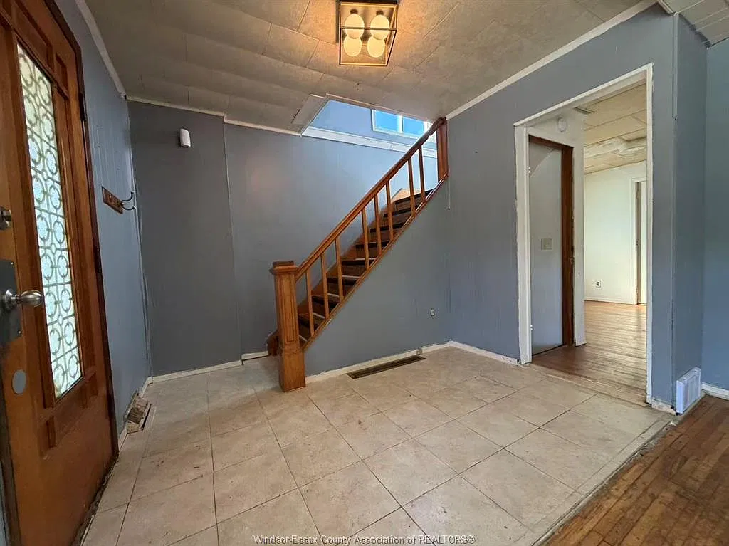 4 bed, 1.5 bath, $1,600 — Photo 2
