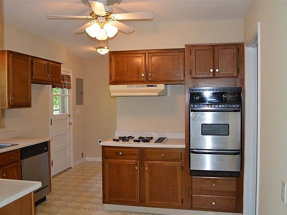 4th image of 739 Saddlewood Ave