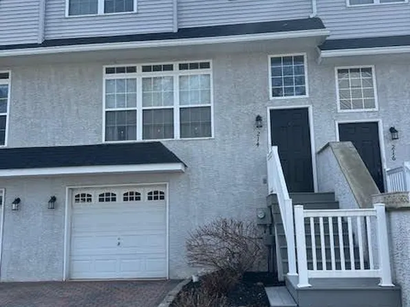214 Debaptiste Ln, West Chester, PA 19382