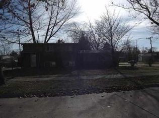 23455 Candace Dr, Rockwood, MI 48173