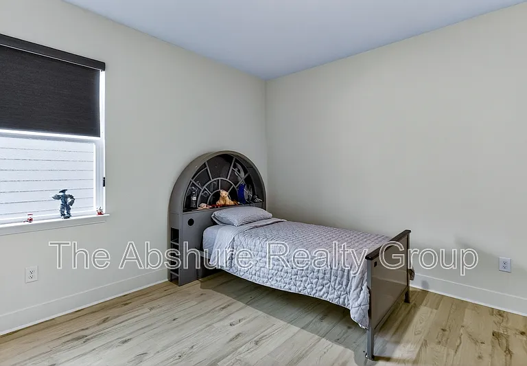 806 Dorset Stream Dr — Photo 19