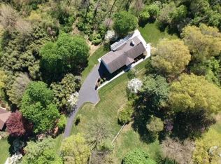 10 Oratam Dr, Peapack Gladstone Boro, NJ 07977