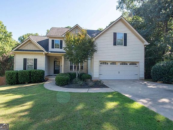 2nd image of 108 Hidden Springs Dr