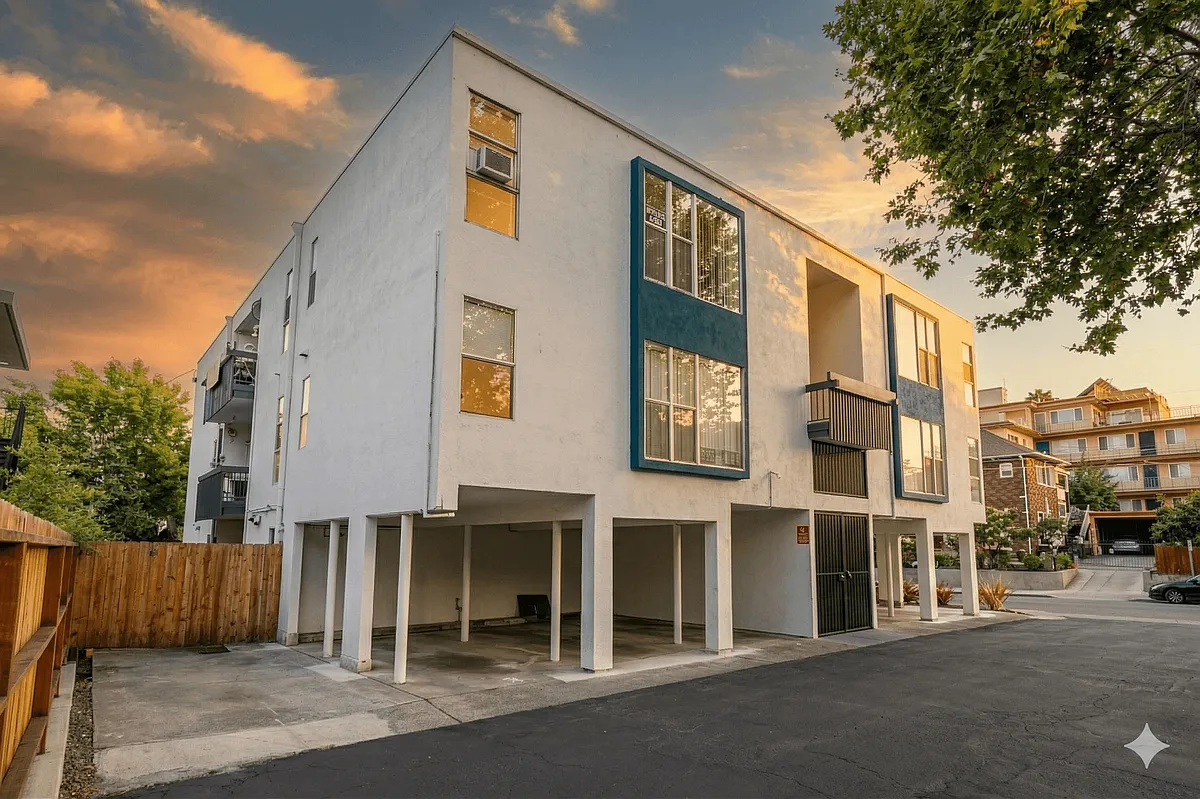 Building Photo - Bella Haus
