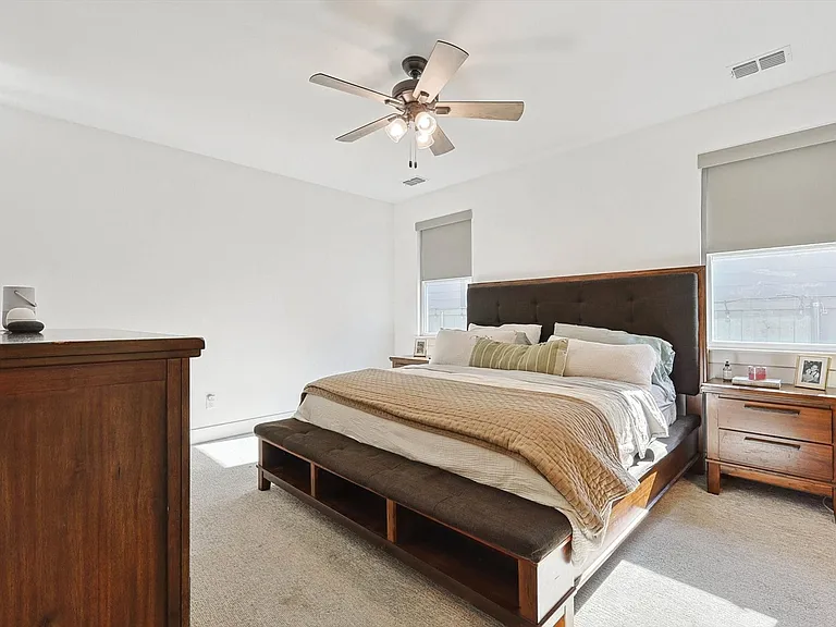 2420 Elm Pl — Photo 12