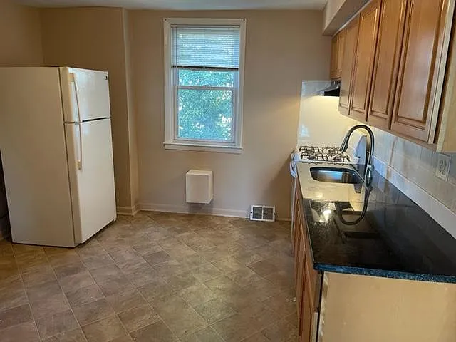 1201 Friendship St #6 — Photo 5