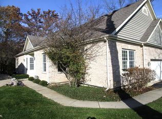 1407 White Oak Ln, Woodstock, IL 60098