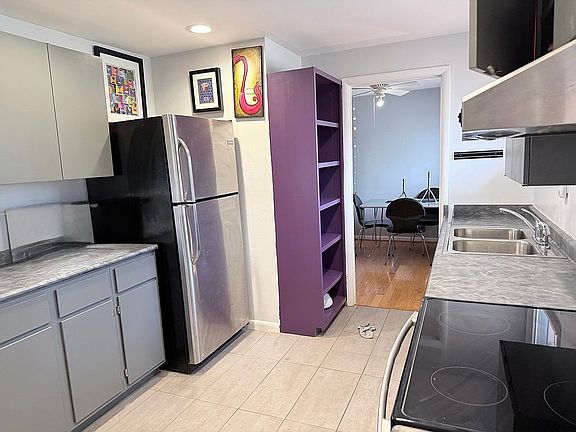 3rd image of 3514 Flamingo Rd SW