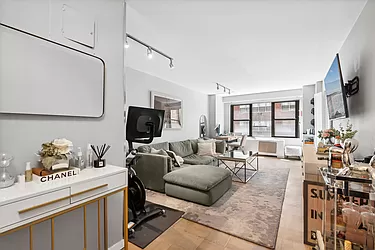 220 East 57th Street #5C image 1 of 6