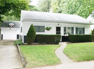 811 Starwick Dr, Ann Arbor, MI 48105