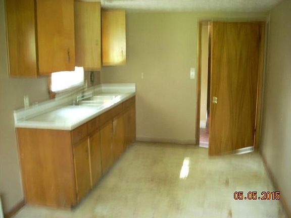 3rd image of 6760 E Walnut St