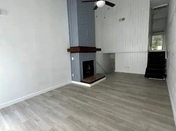 14 Lakeway St, Conroe, TX 77304