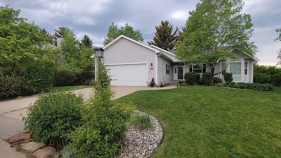 615 Fieldstone Dr
