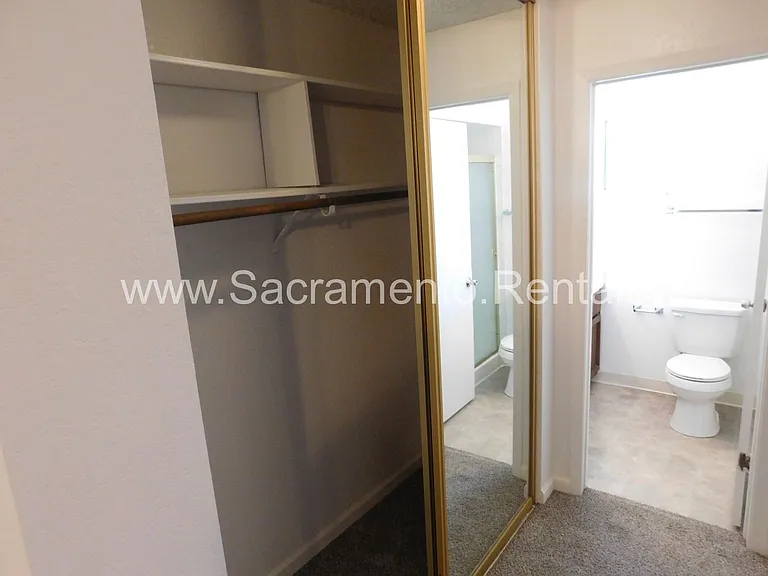 5840 Shelldrake Ct — Photo 17