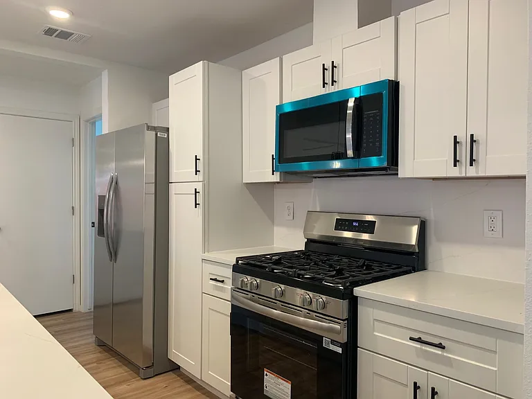 336 Lakewood Ct — Photo 7