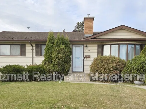 8708 Meadowlark Rd NW, Edmonton, AB T5R 5W4