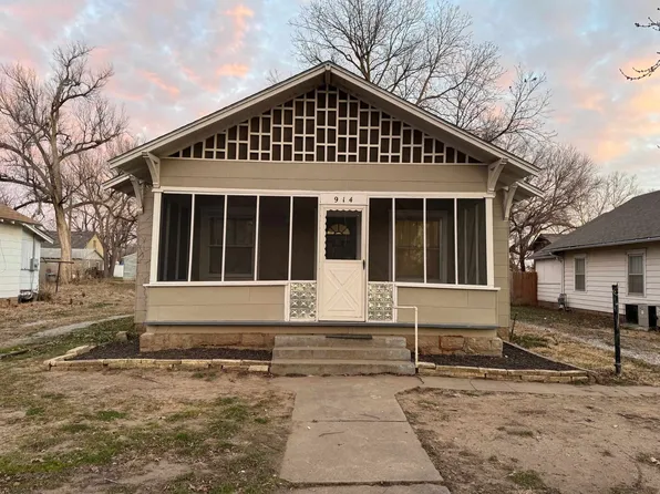 914 S 3rd St, Arkansas City, KS 67005