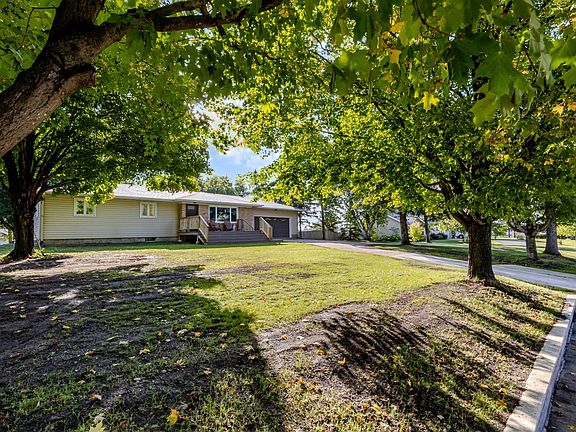 5th image of 2089 2nd St