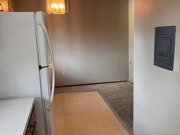 5th image of 1705 124th Ave NE #14