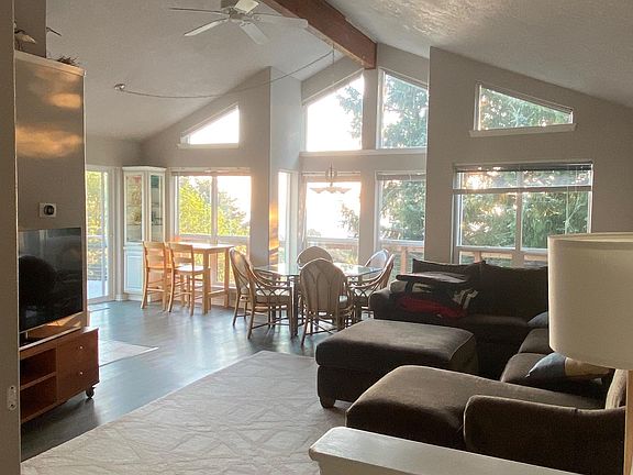 4th image of 6303 NE Port Dr