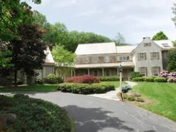 1294 Farm Ln, Berwyn, PA 19312