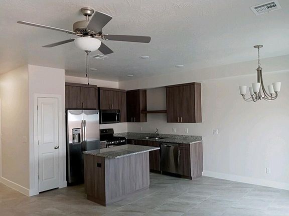 2nd image of 1005 N Tortoise Rock Dr Unit 14