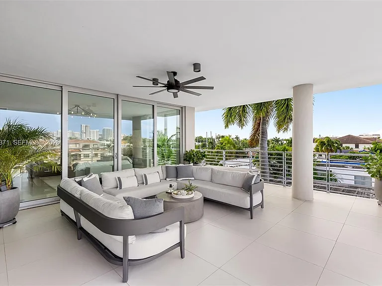 133 Isle Of Venice Dr #4B — Photo 43