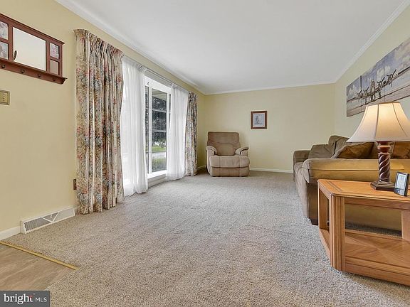 3rd image of 18114 Sky View Ln