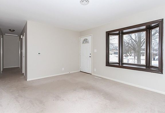 3rd image of 702 Woodland Heights Blvd
