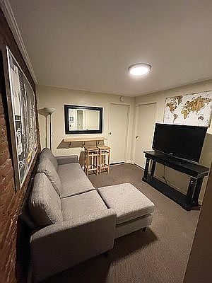 1st image of 212 E 45th St #4