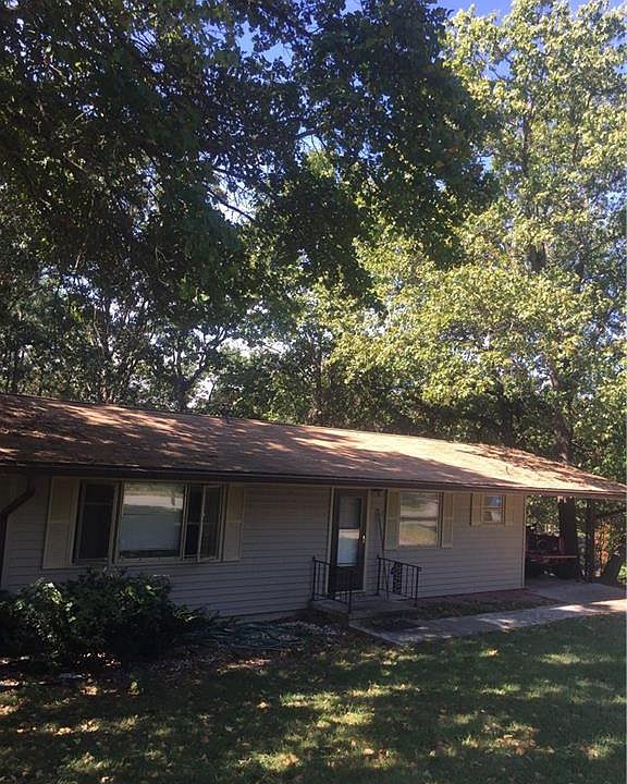 1st image of 17 Worcester Dr