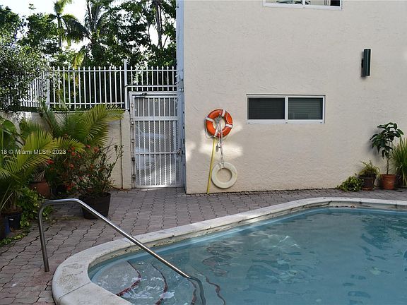 5th image of 1777 Michigan Ave APT 103