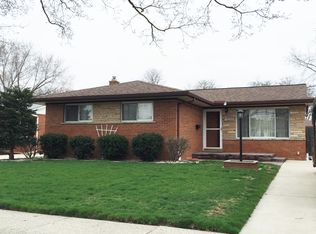 15289 Rudland St, Roseville, MI 48066