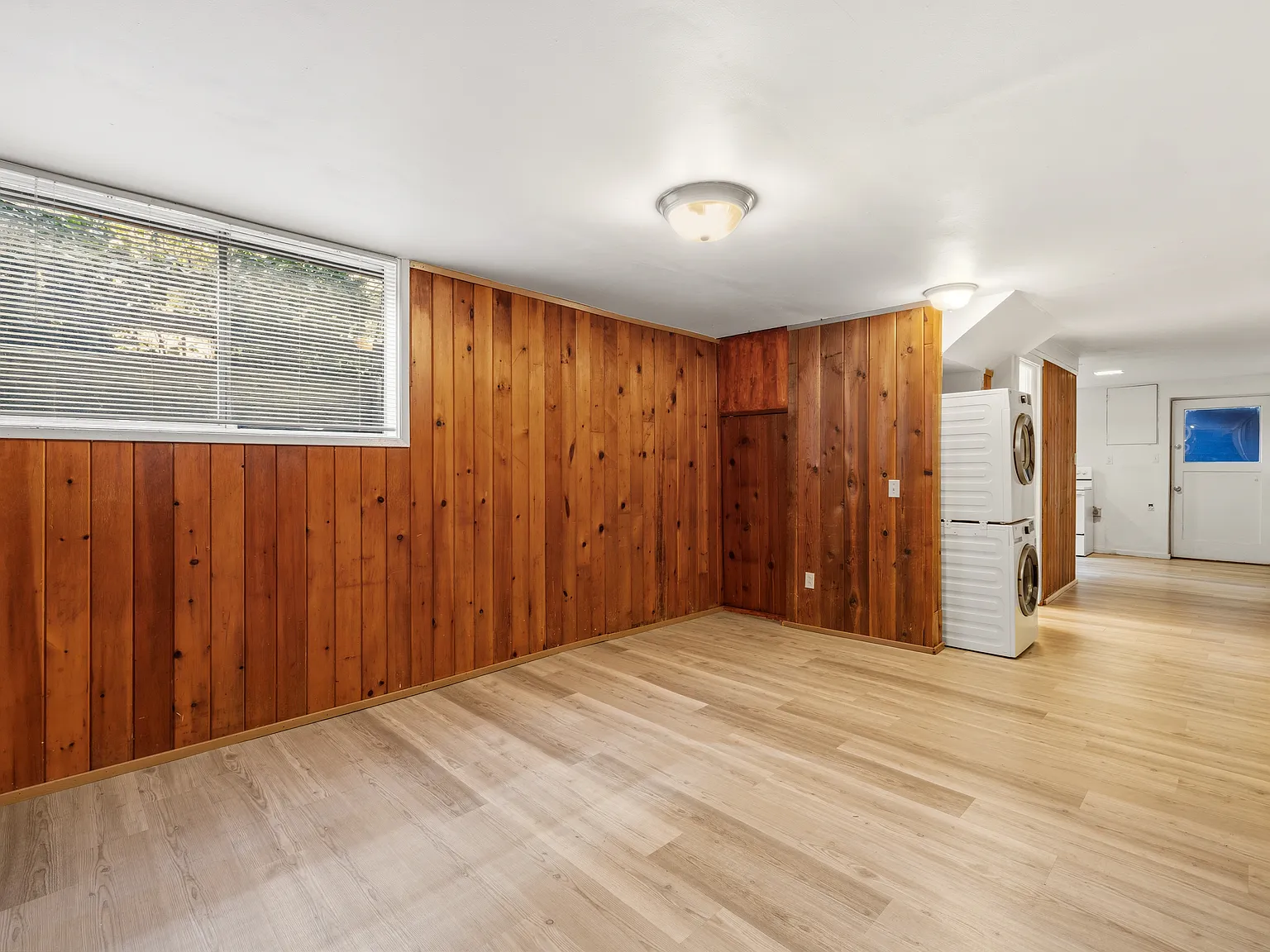 2 bed, 890 sqft, $2,000 — Photo 3